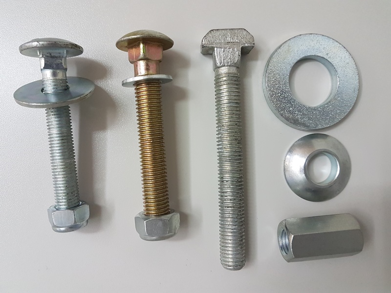 Parafusos para Crivos – Tensionamento e Fixação